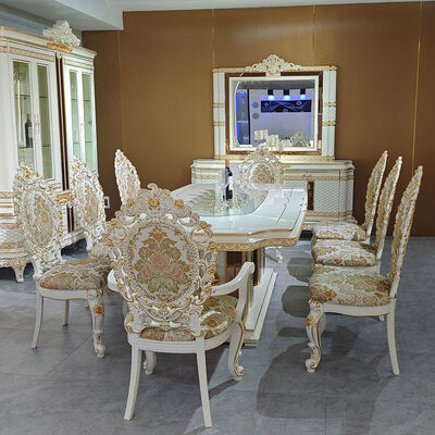 ヨーロピアンスタイル ロイヤルラグジュアリー 木製ダイニングテーブルセット 8人掛け椅子 ホーム家具 ダイニングルーム 大きなクラシック木製ダイニングテーブル